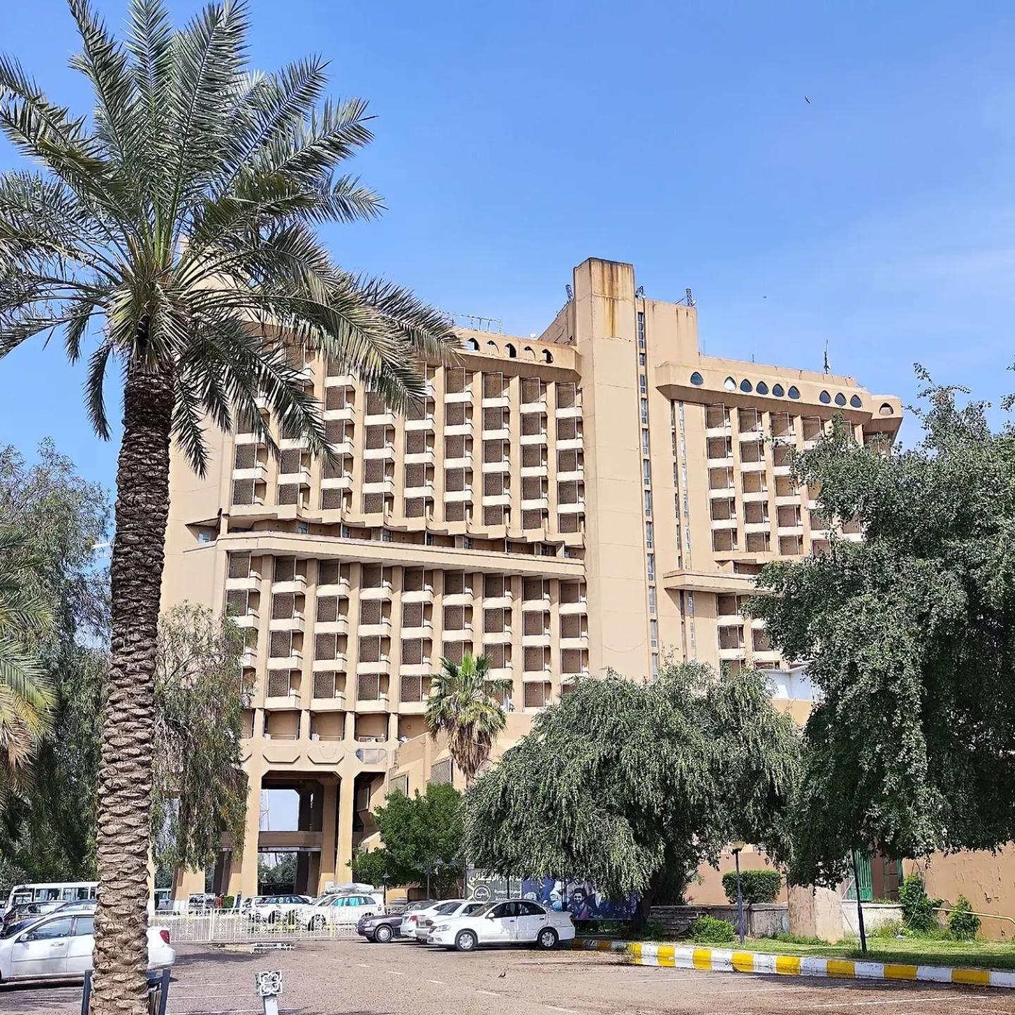 Al-Mansour Hotel Baghdād Extérieur photo